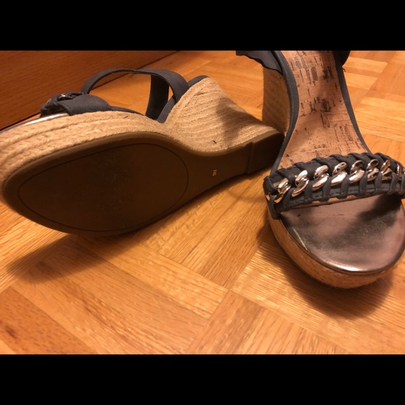 G by Guess Wedge Sandals - Picture 4 of 5
